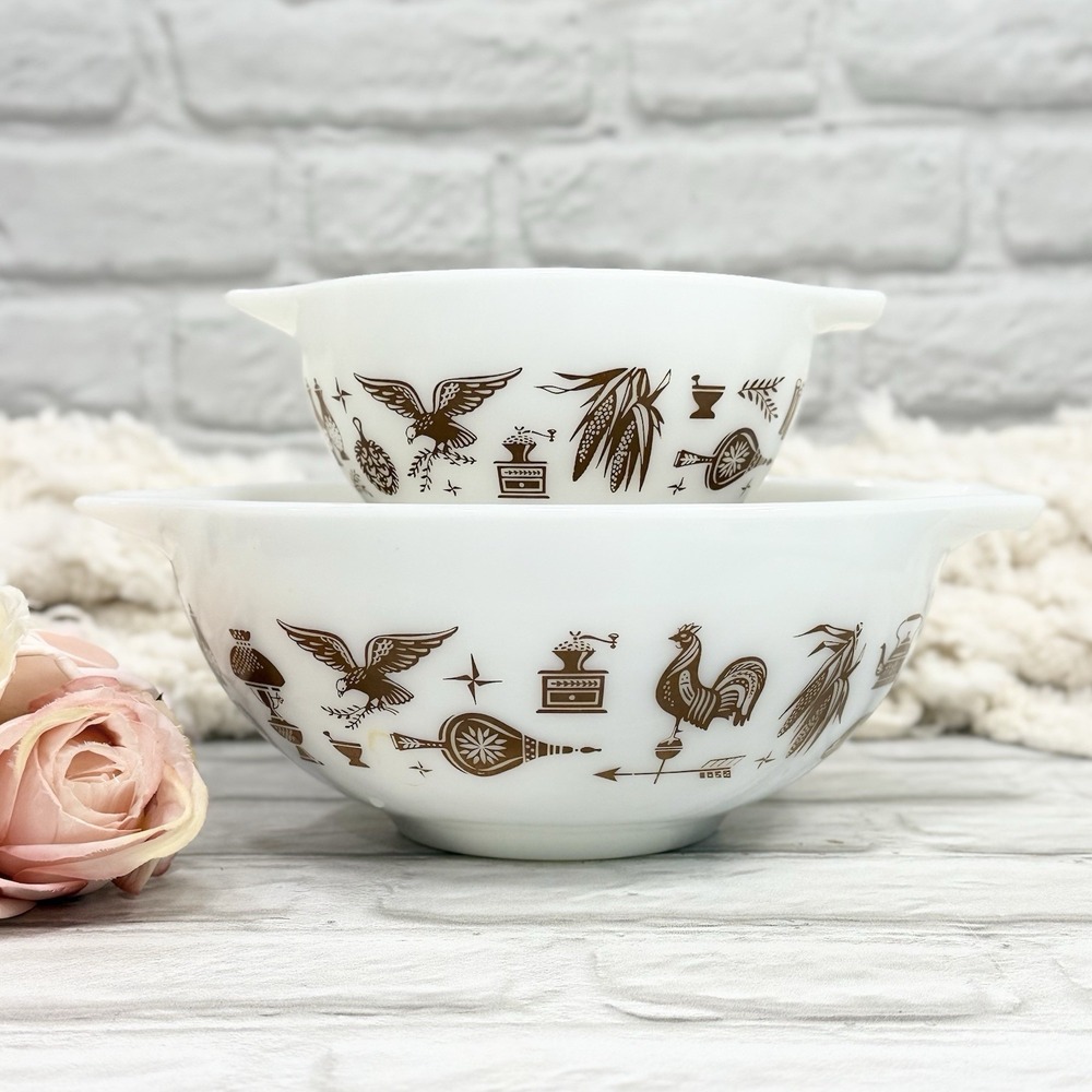 Vintage Pyrex "Early American" Cinderella Mixing Bowls Set of 2 #443  & #441